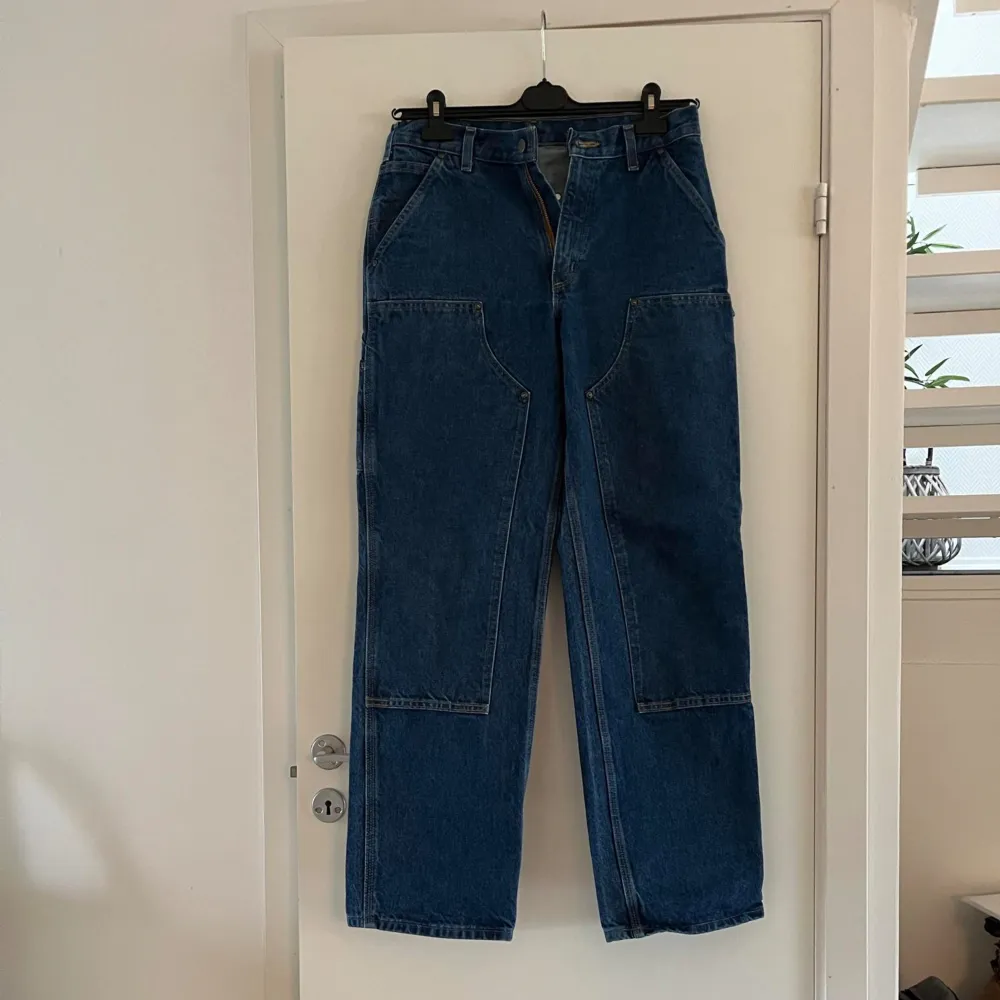 Använda ett fåtal gånger fast är fortfarande som nya. Jeans & Byxor.