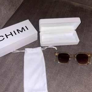 Chimis 04 - Säljer mina nästan oanvända chimis i modellen 04! Somsagt är dom som nya😊