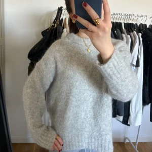 Stickad tröja - Tröja från edited i alpaccaull, använd runt 3 gånger, köpt för 1000kr