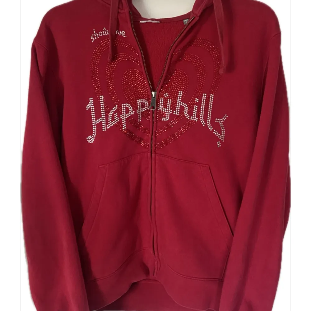 Hej! Säljer nu denna schyssta hel zip hoodien. Bra skick, utan några större defekter. Storlek s/m. pm✉️för bilder mm.. Hoodies.