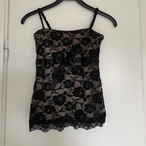 festtopp  - festtopp från lindex i storlek xs men passar även s