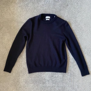 These Glory Days 100% Merino - Tjena, säljer min 100% merino tröja. Den är storlek M men har krympt till xs. Annars är skicket 9/10.