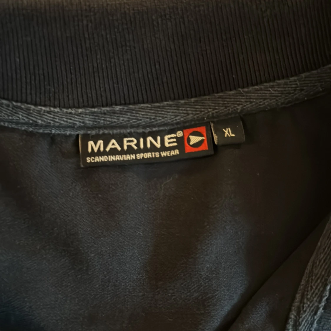 43. Marinblå det yttre befälet polo XL - 90