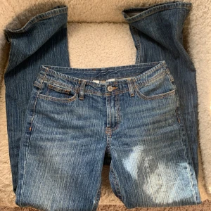 Brandy melville jeans - super snygga jeans från Brandy melville, superbra skick! säljer då dem är för stora.