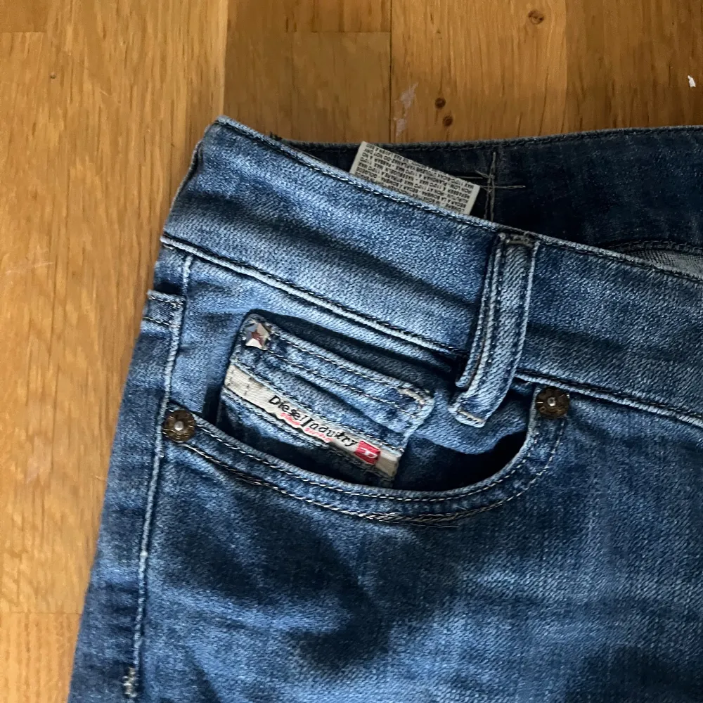 Lågmidjade jeans från Diesel!. Jeans & Byxor.