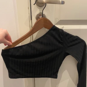 Shein topp - Topp ifrån shein som inte kommer till användning längre, ett mycket bra skick!💗