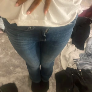 only jeans - mörkblåa jeans ifrån only! säljer då ja inte använder dessa, priset kan diskuteras 