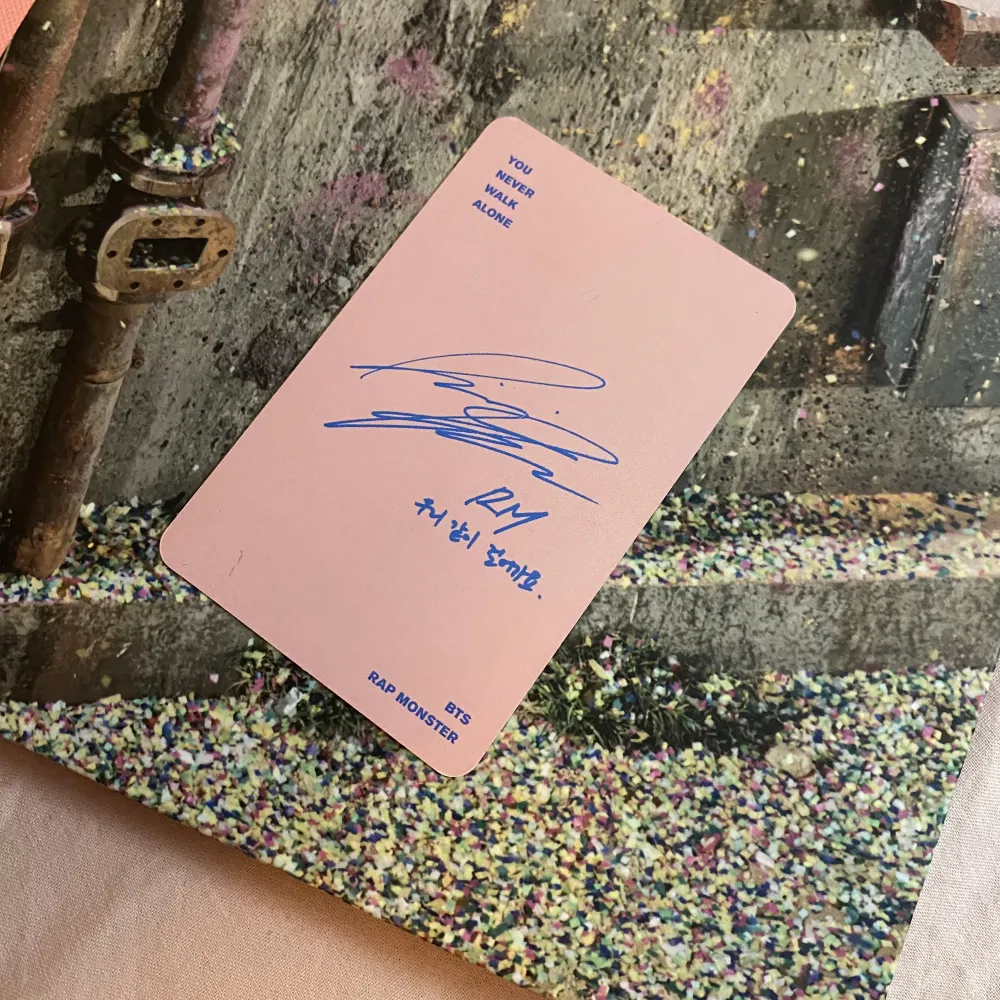 BTS You never walk alone album with RM photocard. Övrigt.