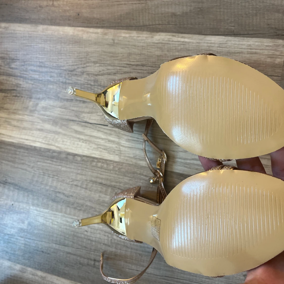 Champange färgade klackskor 🤍 - 91