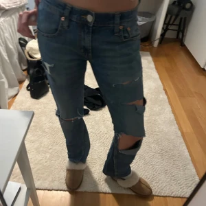 Coola jeans!! - Köpte på Plick, men passade tyvärr inte