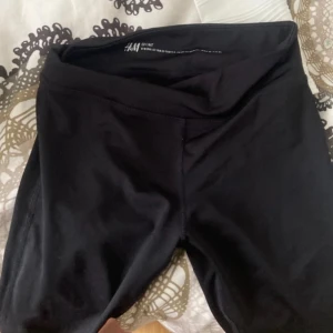 Svarta tighta träningsshorts cykelshorts - Shorts