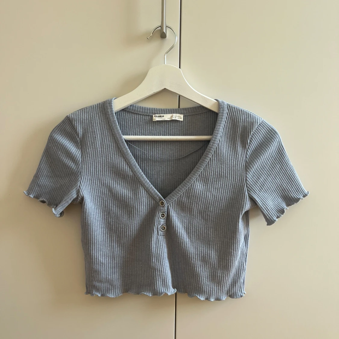 Kroppad gråblå T-shirt  - 91