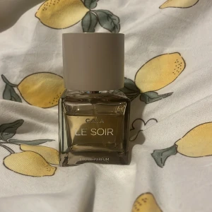 Caia limited edition parfym - Limited edition parfym från caia. Använd några gånger. Originalpris 595kr