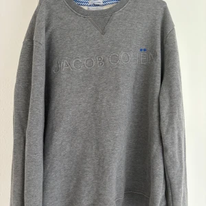 Jacob Cohën tröja - Säljer dessa snygga tröjan som är i väldigt bra skick, Ny pris på denna är ca 5000kr