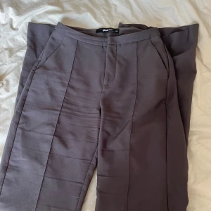 Kostymbyxor  - Kostymbyxor från gina i storlek xs💕