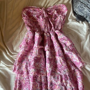 Jätte fin populär klänning - Oandvänd❤️