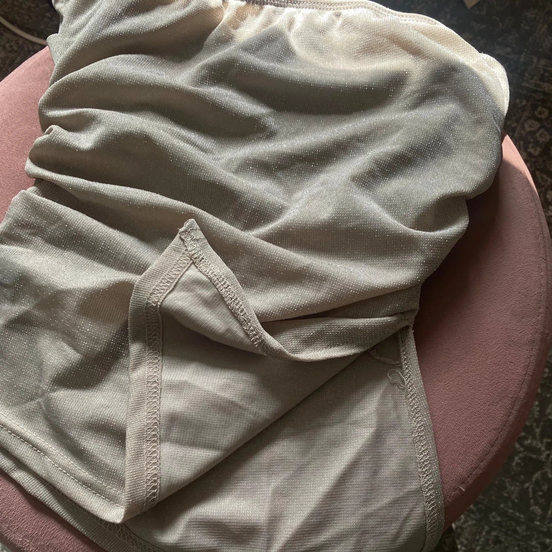 Fin glittrig söt topp  - 90