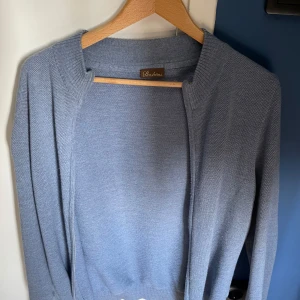 Stenströms kofta - Stenströms kofta i helt nytt skick storlek s