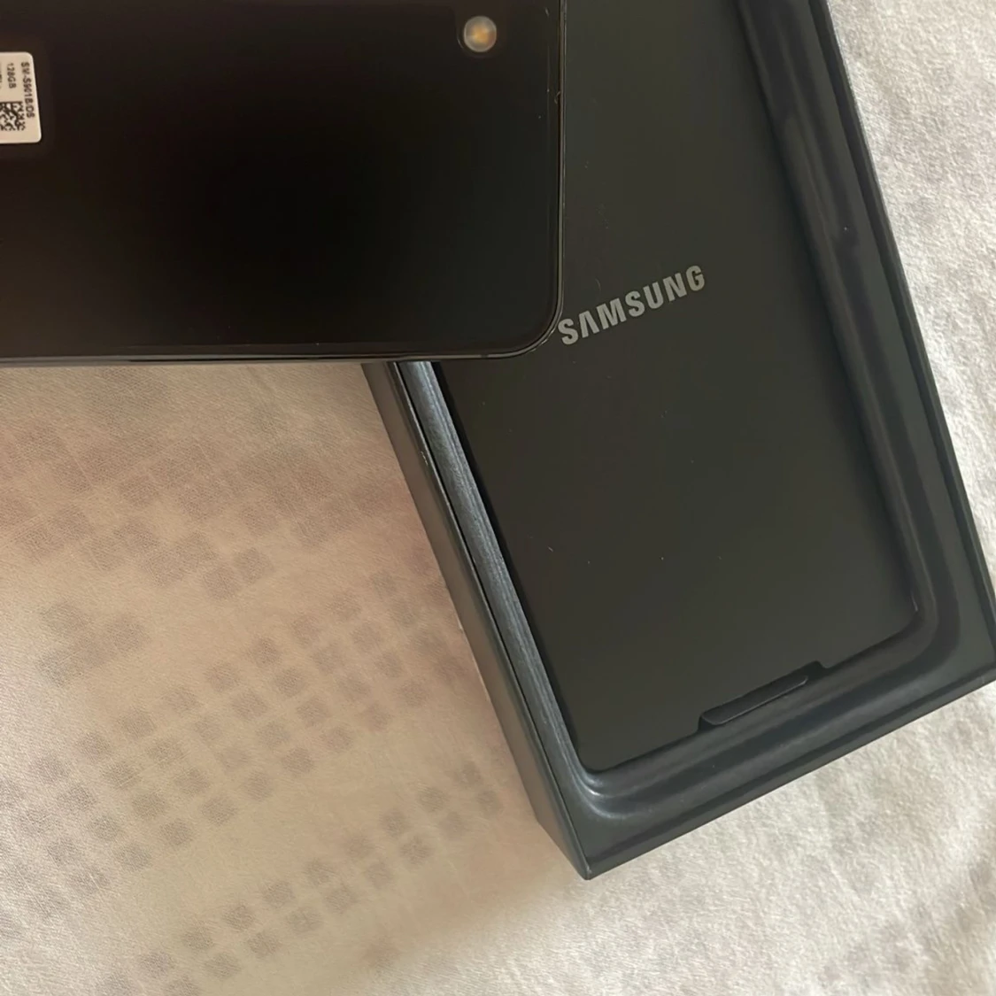 Samsung Galaxy S22 5G S901B 128GB - 92