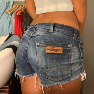 Wrangler shorts  -  Köpte dessa shorts i början av sommaren men kommer inte till användning så säljer vidare dem. Skriv privat för Måtten och priset kan diskuteras.