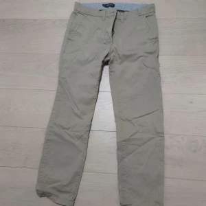 Chinos - Beige Chinos från Dressmann. Storlek 31/30. Perfekt skick. W31 L30. 