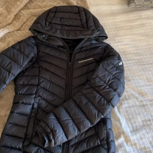 Peak performance jacka  - Peak performance jacka strl XS