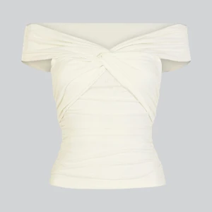 Topp - En jättesöt vit topp i storlek S, helt slutsåld i storlekar under L💕 lånade bilder 