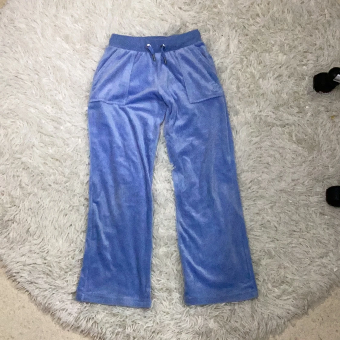 Säljer ett par Juicy Couture