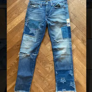 Coola jeans från Ralph Lauren. Lite croppad modell, ingen stretch! 
