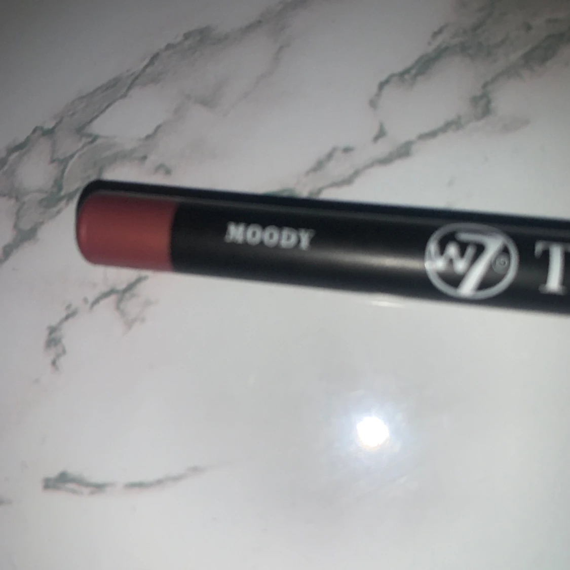w7 helt ny lipliner  - 90