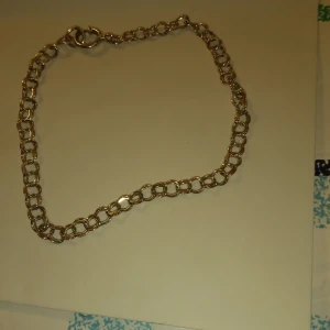 Armband Silver 925  - Armband silver 925 stämplat på låset och öglan samt 19 cm och 2.80 gram .