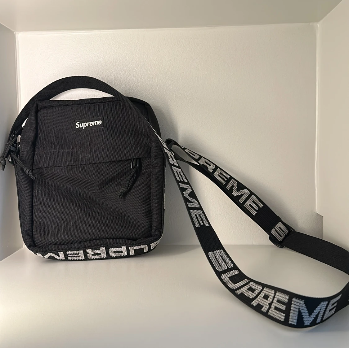 Supreme ss18 sholderbag