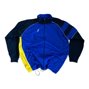Zip up - Zip up tröja i storlek XL.