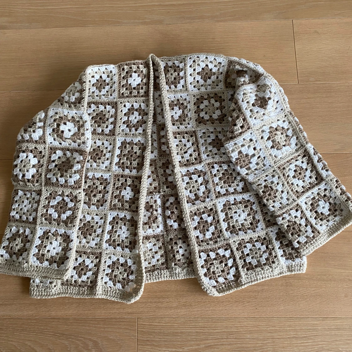 Handgjord virkad kofta