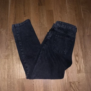 Grunt jeans - Tja säljer mina grunt jeans som inte andvänds längre skick 10/10. Hör gärna av er 