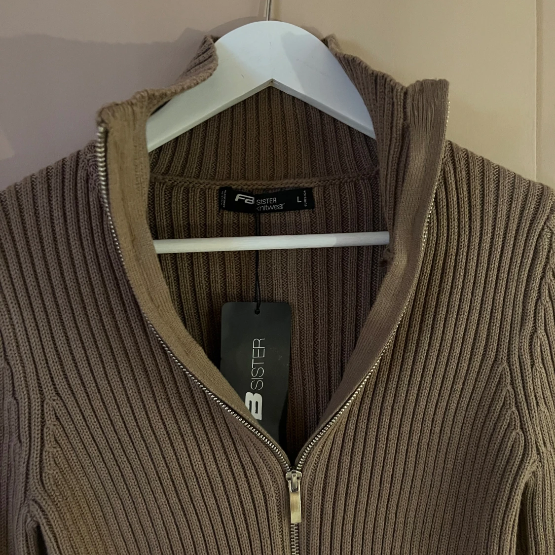 Ribbad tröja  - 91