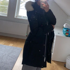 Moose knuckles - Köpte den förra vintern, inget fel med den! Storlek XS äkta kvittot finns även med. 