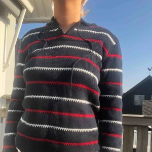  - Klassiska pippitröjan, skitmysig o i fint skick. 