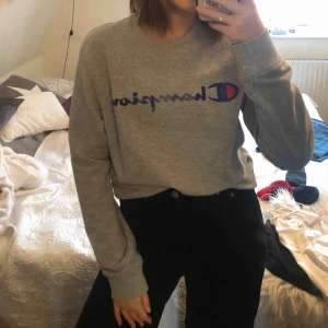  - Inte använd Champion tröja i storleken S, används inte då jag har en till.