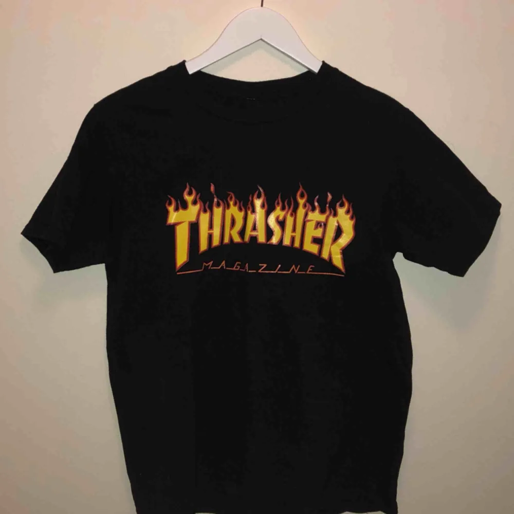 FAKE Thrasher t-shirt. T-shirts.