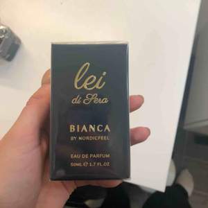 Lei parfym by Bianca ingrosso. Oöppnad  