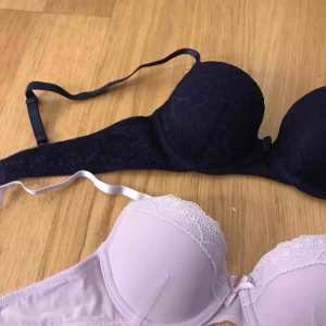  - helt ny bh:ar från asos, tyvärr för små för mig så endast testade :/ 1 för 100kr eller båda för 150kr, frakt tillkommer 