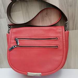 Marc by Marc Jacobs bag, very good condition, authentic color coral pink, size: 31x26cm, write me for more info