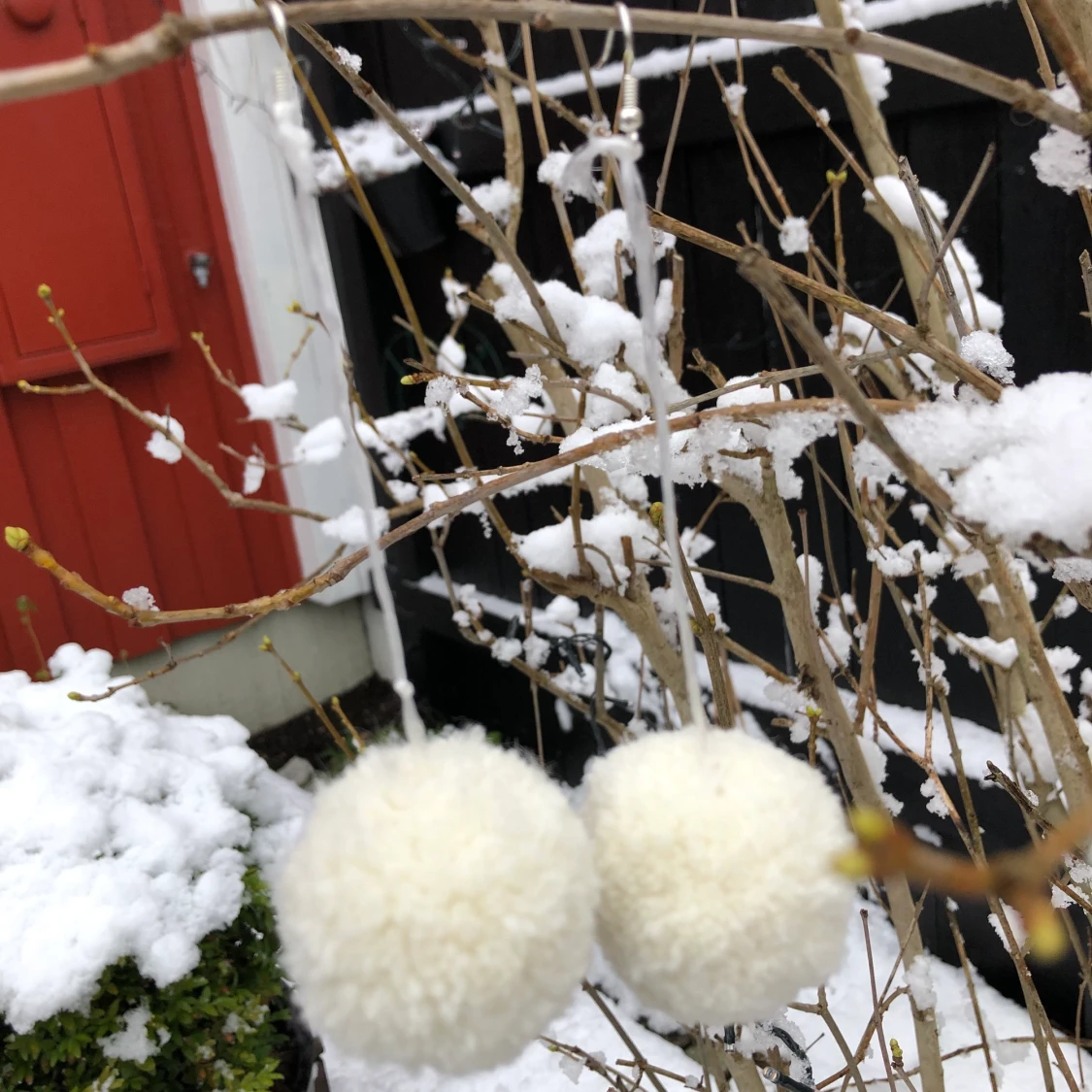 Garnbolls örhängen 