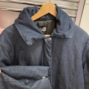 Cheap monday jacka - Jätte nice cheap monday jacka i strl M! Skriv om du vill ha mer bilder hur den ser ut på osv.... 🧚🏻‍♀️🧚🏻‍♀️ 