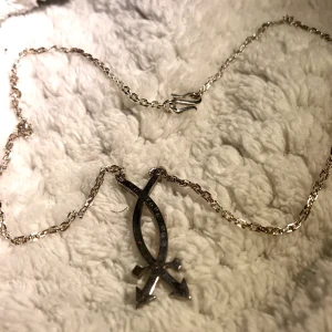 Efva Attling halsband  - Aldrig använt 