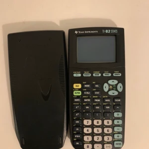 Grafräknare - Texas instruments. Finns att hämta i Spånga.