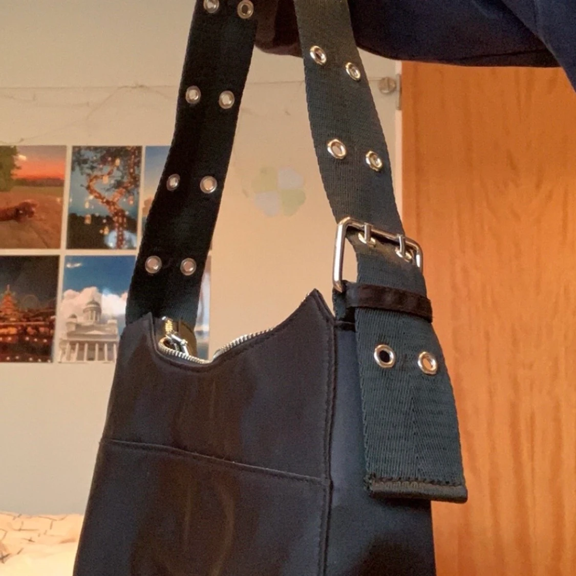 Snygg svart väska! - 90