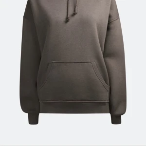 Söker! - Vill köpa dennna hoodie om någon säljer! I storlek xs! 