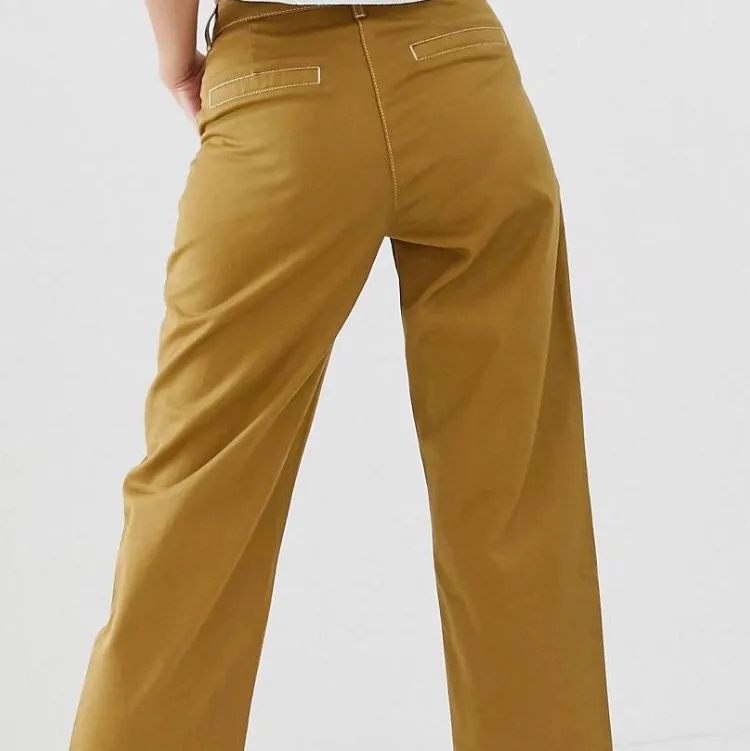 Beiga tygbyxor från northmore denim. Vid/straight modell ⚡️. Jeans & Byxor.